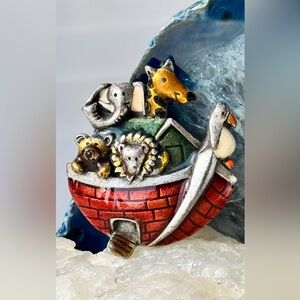Vintage AJMC Noah's Ark Collectible Brooch with Animals – Unique Artisan Design